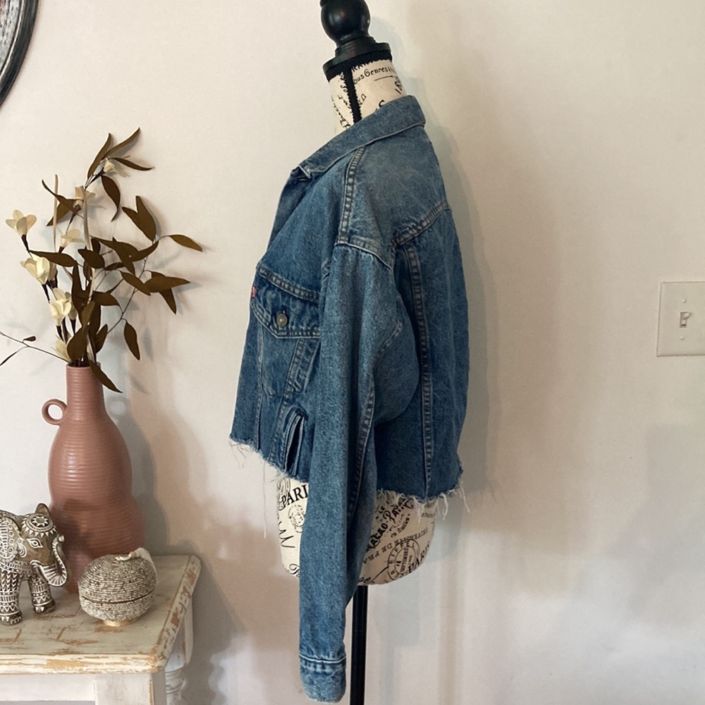 Levi’s Vintage Cropped Denim Jacket - Picture 3 of 7